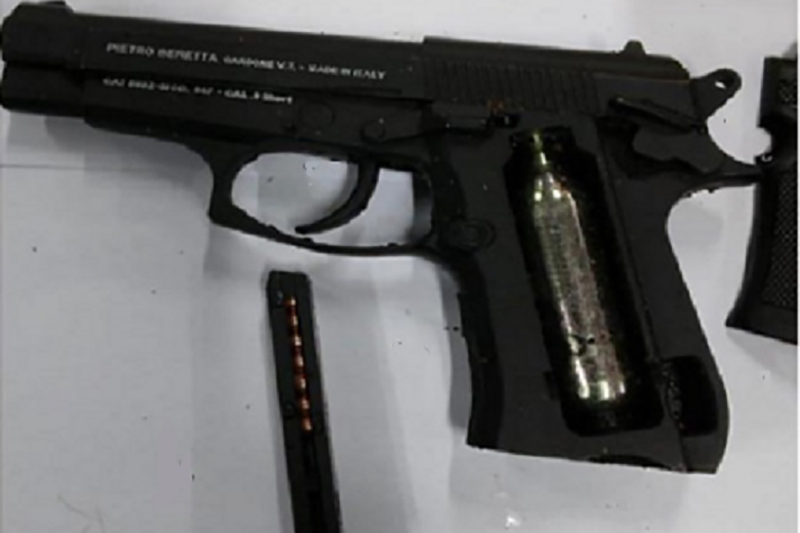 Ini jenis senjata yang digunakan ZA saat menyerang Mabes Polri, Rabu lalu. (JPNN)